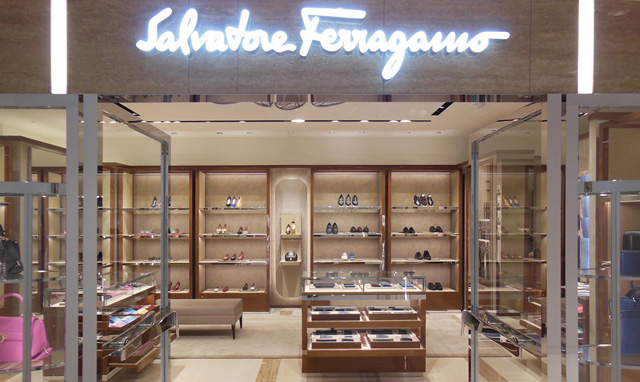 Salvatore Ferragamo　銀座三越DF